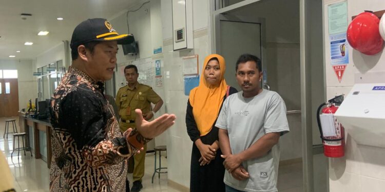 Sidak RSUD Kartini: Ketua DPRD Jepara Bantu bayi Devan asal Karimun Jawa.